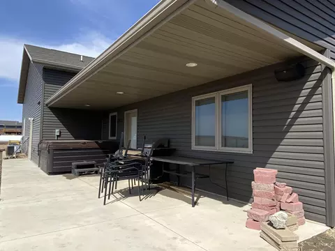 2478 Eugene Dr N, Mandan, ND 58554 photo 7