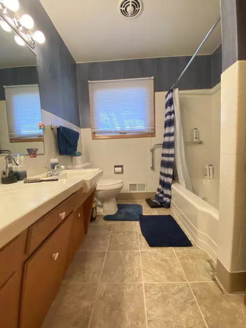 2217 E Ave E, Bismarck, ND 58501 photo 16