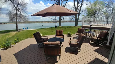 5014 Riverfront Pl, Mandan, ND 58554 photo 3