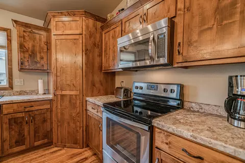 4812 Windsor St, Bismarck, ND 58503 photo 16
