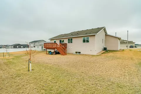 4812 Windsor St, Bismarck, ND 58503 photo 65