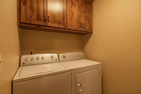 4812 Windsor St, Bismarck, ND 58503 photo 28
