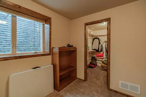 4812 Windsor St, Bismarck, ND 58503 photo 51