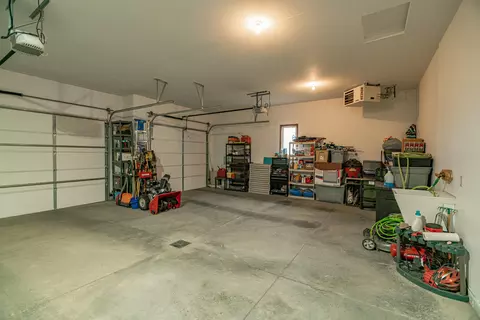 4812 Windsor St, Bismarck, ND 58503 photo 39