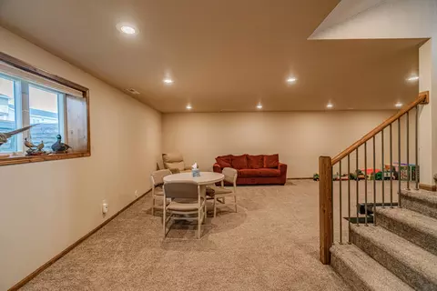 4812 Windsor St, Bismarck, ND 58503 photo 42