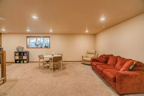 4812 Windsor St, Bismarck, ND 58503 photo 49