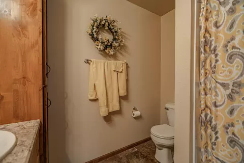 4812 Windsor St, Bismarck, ND 58503 photo 26