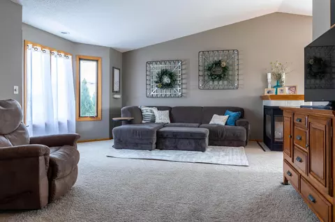 1930 Oregon Dr, Bismarck, ND 58503 photo 7