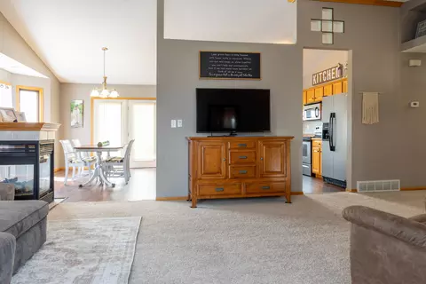1930 Oregon Dr, Bismarck, ND 58503 photo 10