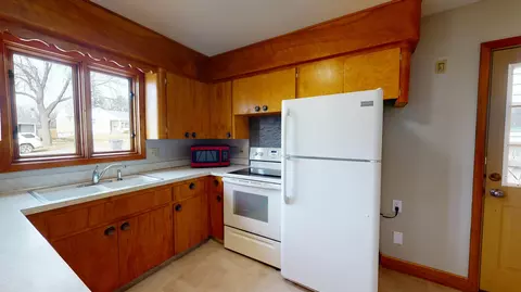 1211 18th St, Bismarck, ND 58501 photo 3