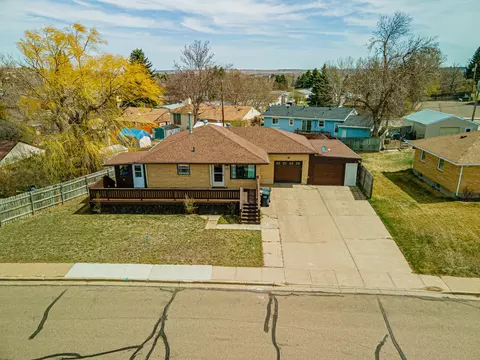 1306 Monte Dr NW, Mandan, ND 58554 photo 6