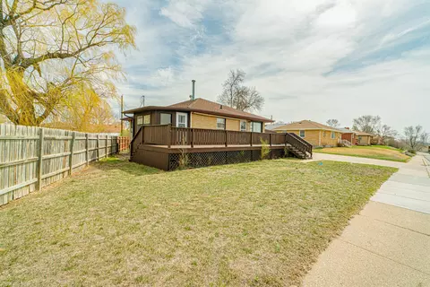 1306 Monte Dr NW, Mandan, ND 58554 photo 3
