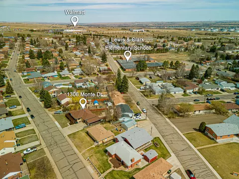 1306 Monte Dr NW, Mandan, ND 58554 photo 5