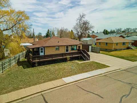 1306 Monte Dr NW, Mandan, ND 58554 photo 8