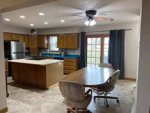 120 3rd St, Riverdale, ND 58565 photo 5