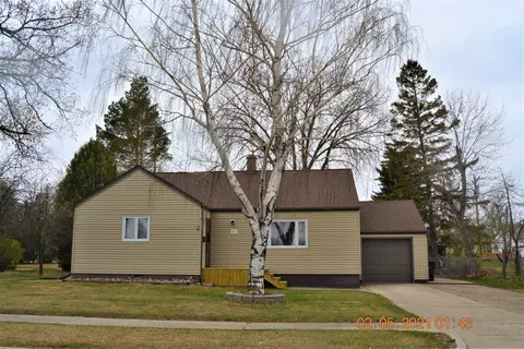 120 3rd St, Riverdale, ND 58565 photo 1