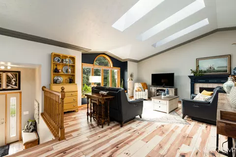 3102 Hackberry St, Bismarck, ND 58503 photo 9