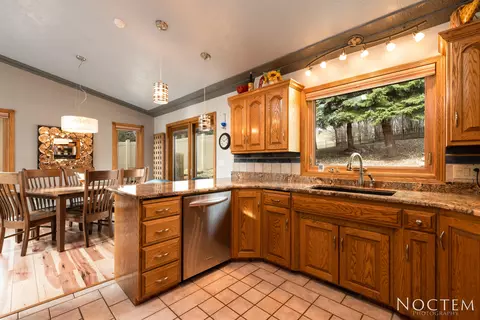 3102 Hackberry St, Bismarck, ND 58503 photo 17