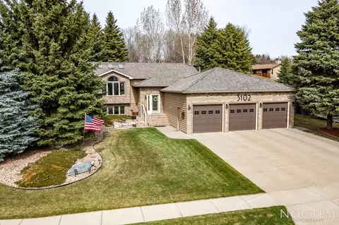 3102 Hackberry St, Bismarck, ND 58503 photo 1