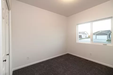 4809 34th Ave NW, Mandan, ND 58554 photo 12