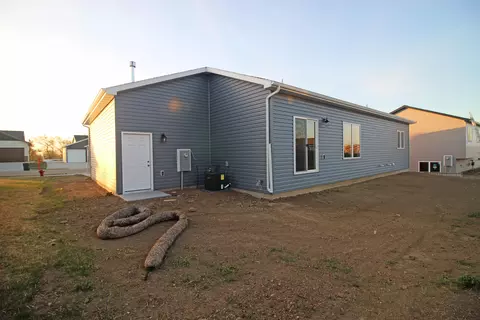 4809 34th Ave NW, Mandan, ND 58554 photo 24