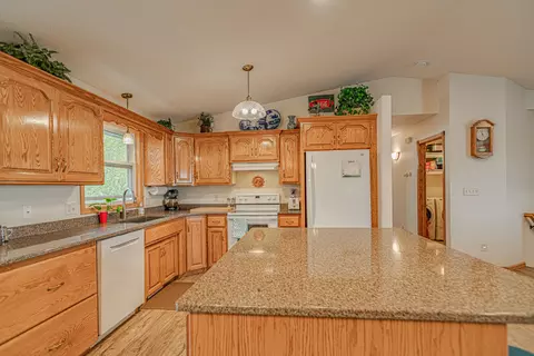 2716 10th Ave SE, Mandan, ND 58554 photo 3