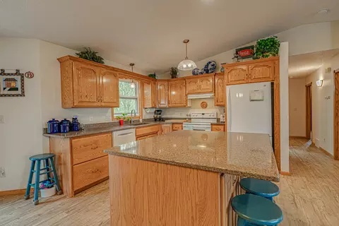 2716 10th Ave SE, Mandan, ND 58554 photo 8