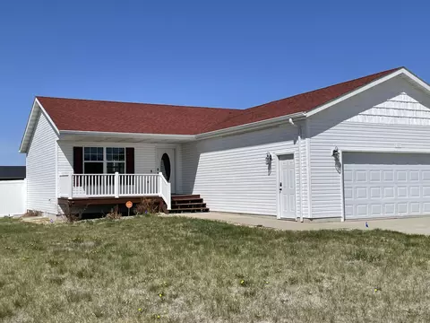 132 Dolan Dr, Lincoln, ND 58504 photo 2