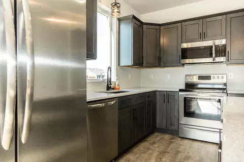 2508 Water Park Loop SE, Mandan, ND 58554 photo 4
