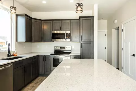 2508 Water Park Loop SE, Mandan, ND 58554 photo 5