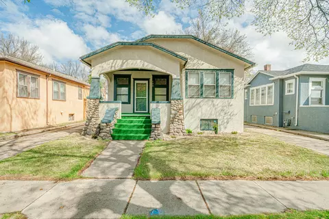 706 E Ave E, Bismarck, ND 58501 photo 1