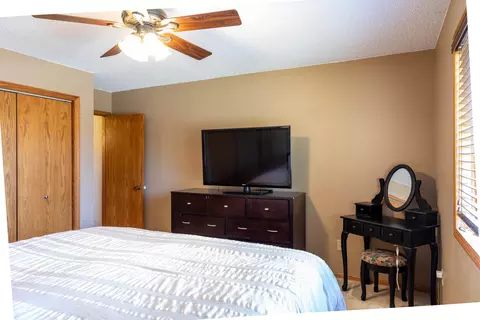 420 E Wachter Ave, Bismarck, ND 58504 photo 12