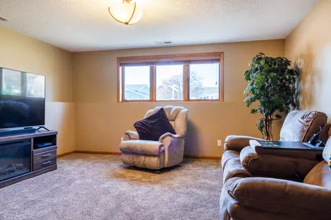 420 E Wachter Ave, Bismarck, ND 58504 photo 13