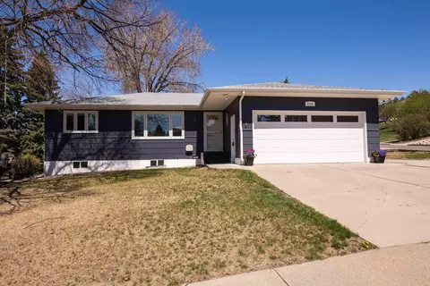 2330 E Boulevard Ave, Bismarck, ND 58501 photo 3