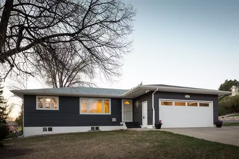 2330 E Boulevard Ave, Bismarck, ND 58501 photo 1