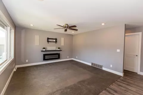 2330 E Boulevard Ave, Bismarck, ND 58501 photo 4