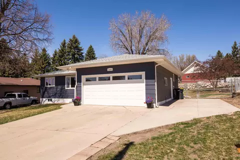2330 E Boulevard Ave, Bismarck, ND 58501 photo 2