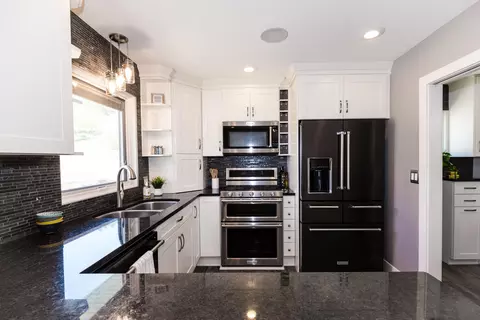 2330 E Boulevard Ave, Bismarck, ND 58501 photo 7