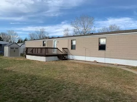 4242 Claridge Loop, Bismarck, ND 58503 photo 2