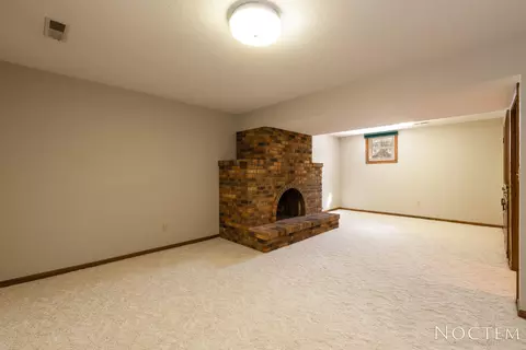 827 Jefferson Ave, Bismarck, ND 58504 photo 11