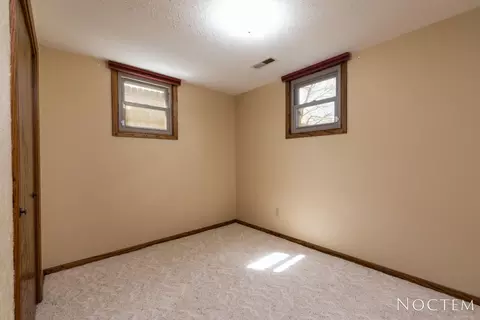 827 Jefferson Ave, Bismarck, ND 58504 photo 9