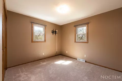 827 Jefferson Ave, Bismarck, ND 58504 photo 7
