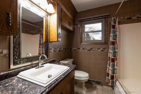 827 Jefferson Ave, Bismarck, ND 58504 photo 6