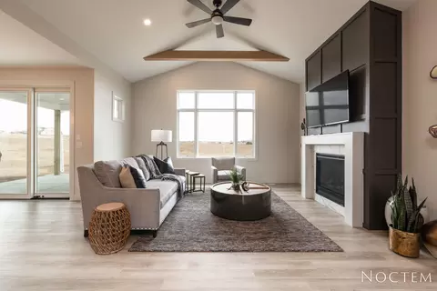 4729 Marsh Hawk Dr, Bismarck, ND 58503 photo 8