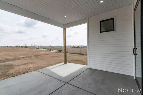 4729 Marsh Hawk Dr, Bismarck, ND 58503 photo 9