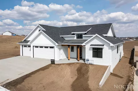4729 Marsh Hawk Dr, Bismarck, ND 58503 photo 1