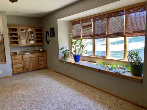 523 Juniper Dr, Bismarck, ND 58503 photo 16