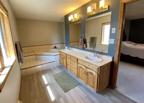 523 Juniper Dr, Bismarck, ND 58503 photo 21