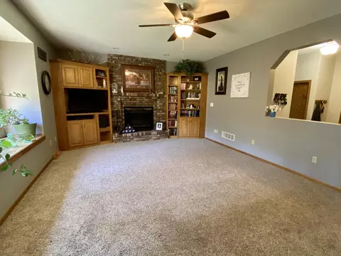 523 Juniper Dr, Bismarck, ND 58503 photo 14