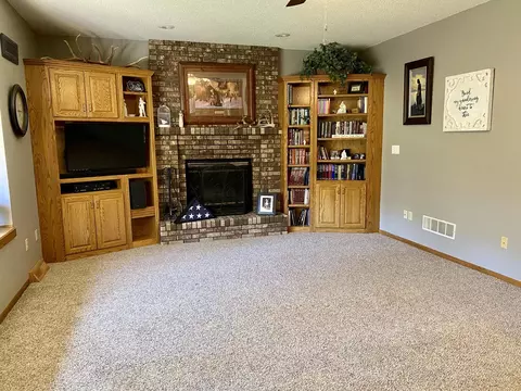 523 Juniper Dr, Bismarck, ND 58503 photo 15